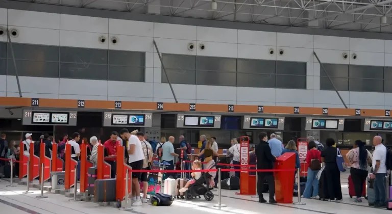 2025’te Turizm Geliri 65 Milyar Doları Aştı