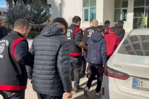 Adana’da Kuş Yuvası Hayvanları Parçalandı