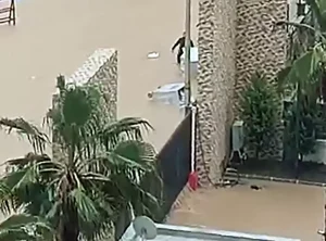 Adana’da Su Baskını: Apartmanlar Mahsur Kaldı