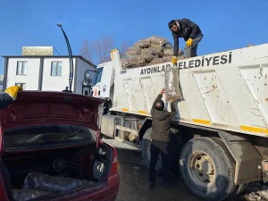 Adilcevaz’da İhtiyaç Sahiplerine Patates Dağıtıldı