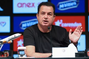 Adım adım Premier Lig’e giden Acun Ilıcalı’nın Hull City’si Manchester United’dan transfer yaptı