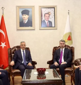 Aile ve Sosyal Hizmetler Bakan Yardımcısı Tarıkdaroğlu Kahramanmaraş’ta ziyaretlerde bulundu