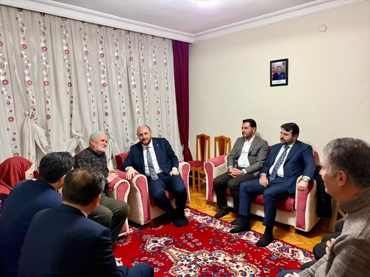 AK Parti Genel Başkan Yardımcısı Büyükgümüş, Karabük’te şehit ailesini ziyaret etti