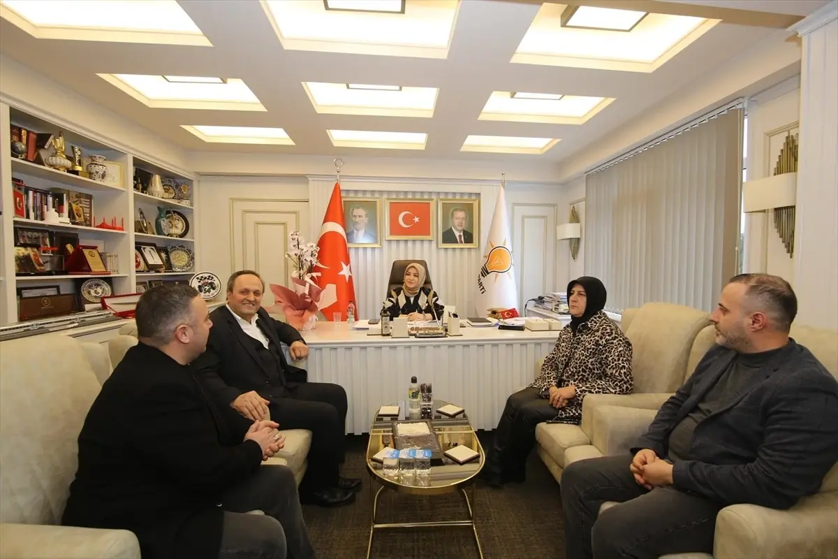 AK Parti Sakarya Milletvekili Çiğdem Erdoğan, Vatandaşlarla Buluştu