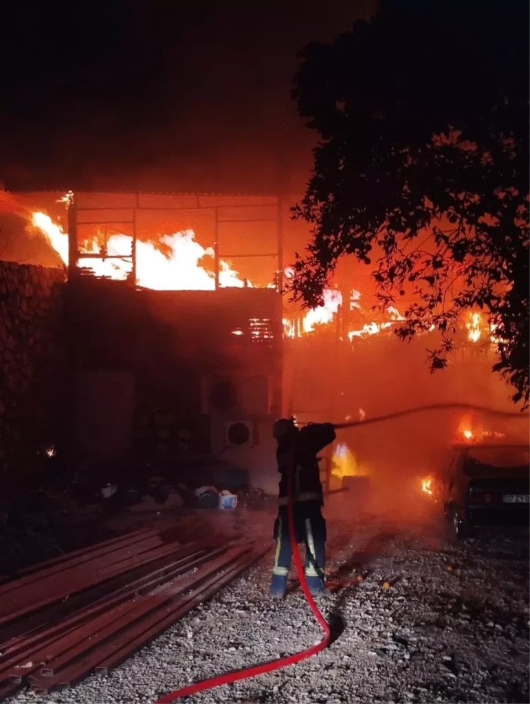 Alanya’da Piknik Alanında Yangın