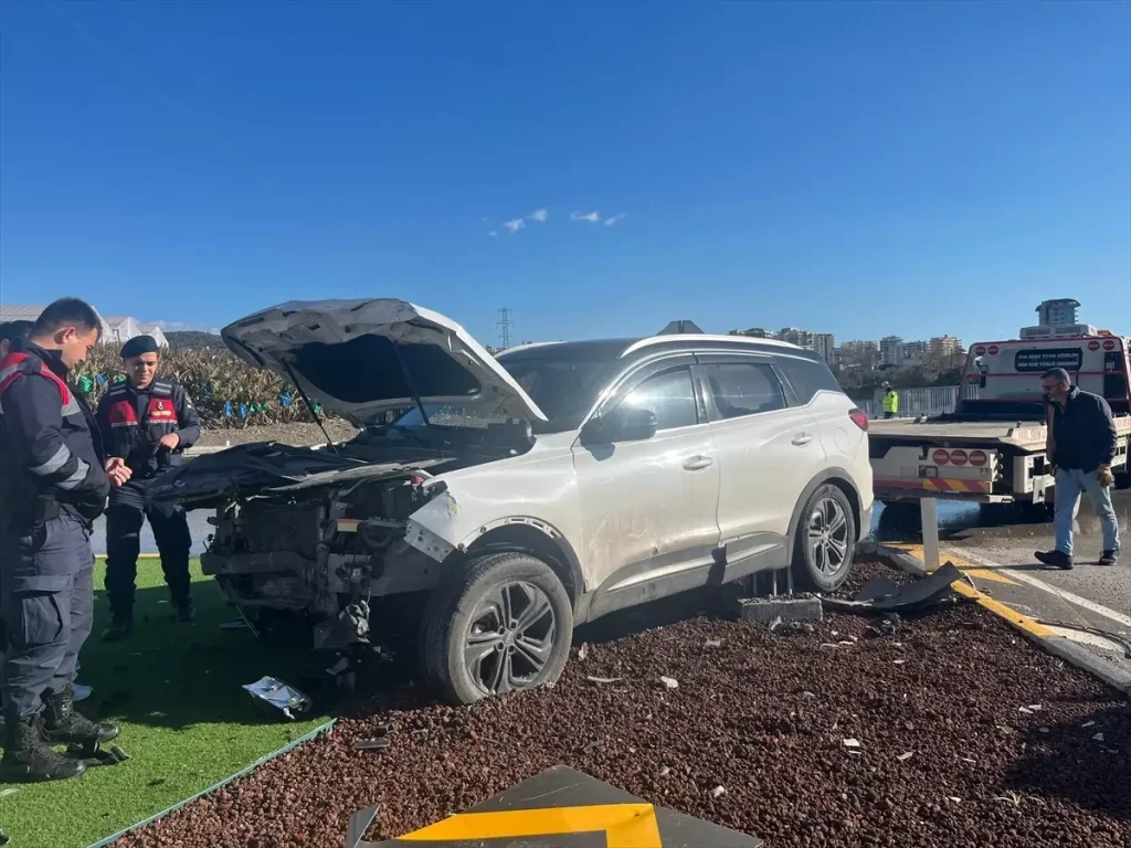Alanya’da Trafik Kazası: 3 Yaralı