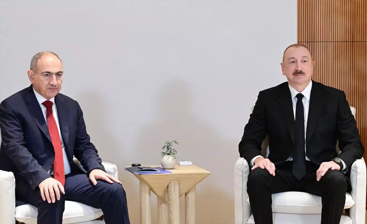 Aliyev ve Paşinyan Abu Dabi’de Buluştu