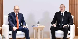 Aliyev ve Paşinyan BAE’de Görüştü