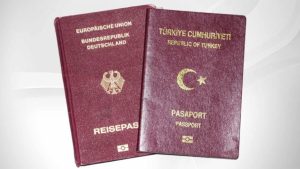Almanya’daki 1.3 milyon Türk’ten 30 bini Türk pasaportuna başvurdu