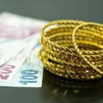 Altında ibre tersine döndü