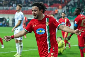 Amedspor, Adana Demirspor’a gol oldu yağdı