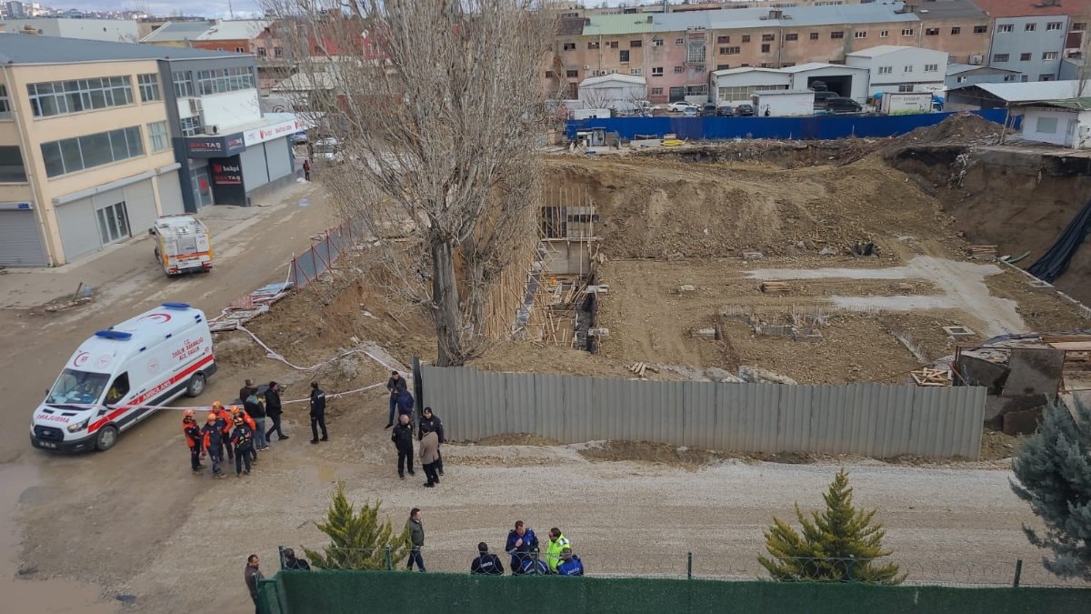 Ankara’da göçük altında kalan işçi hayatını kaybetti