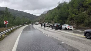 Antalya-Isparta Yolu Heyelan Sonrası Açıldı