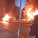 Antalya’da bir kişi tartıştığı kız arkadaşının ve annesinin aracını ateşe verdi