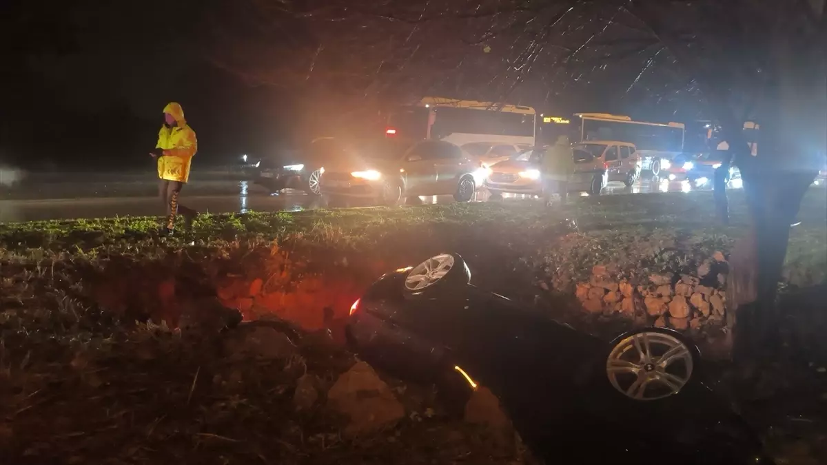 Antalya’da Kaza: 3 Yaralı