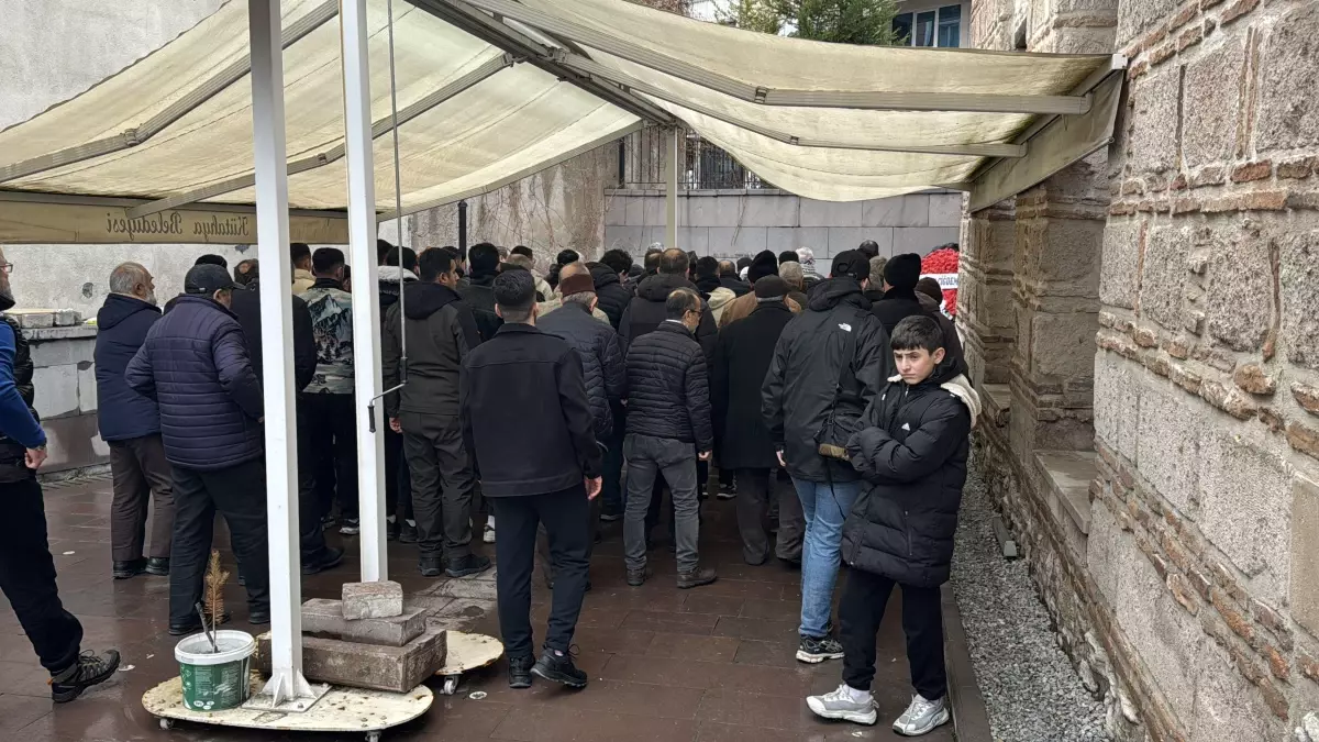 Antalya’daki Otobüs Kazasında Hayatını Kaybeden Şoför Defnedildi