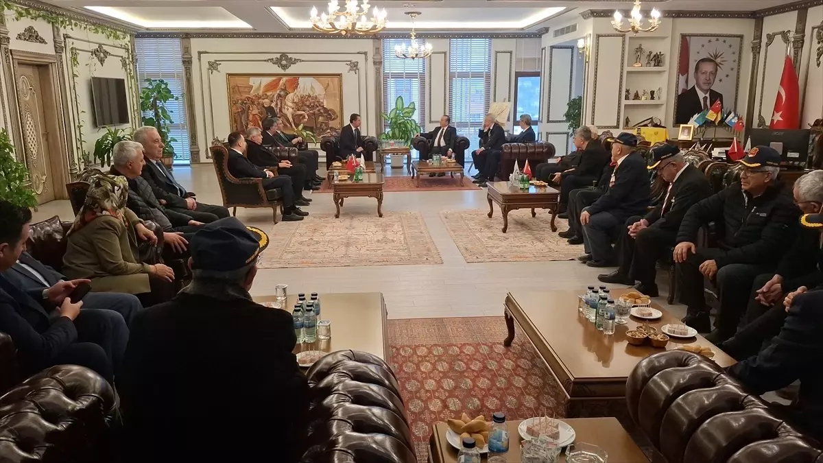 Ataoğlu Beypazarı’nda Gazilere teşekkür etti