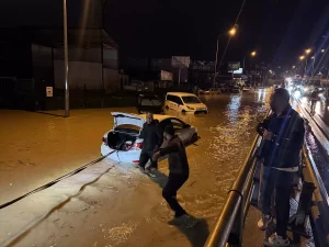 Aydın’da Sağanak ve Dolu Hayatı Olumsuz Etkiledi