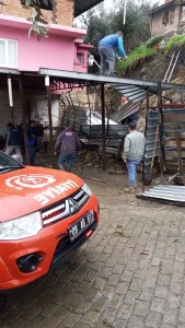 Aydın’da Sağanak Yağmur Duvarı Yıktı