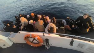 Ayvacık açıklarında göçmen operasyonu: 37 kişi yakalandı