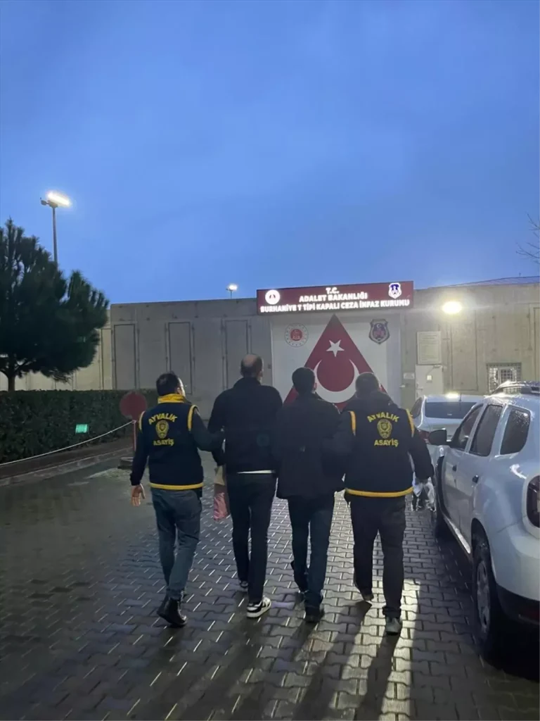 Ayvalık’ta Telefon Dolandırıcılığı: 2 Şüpheli Tutuklandı