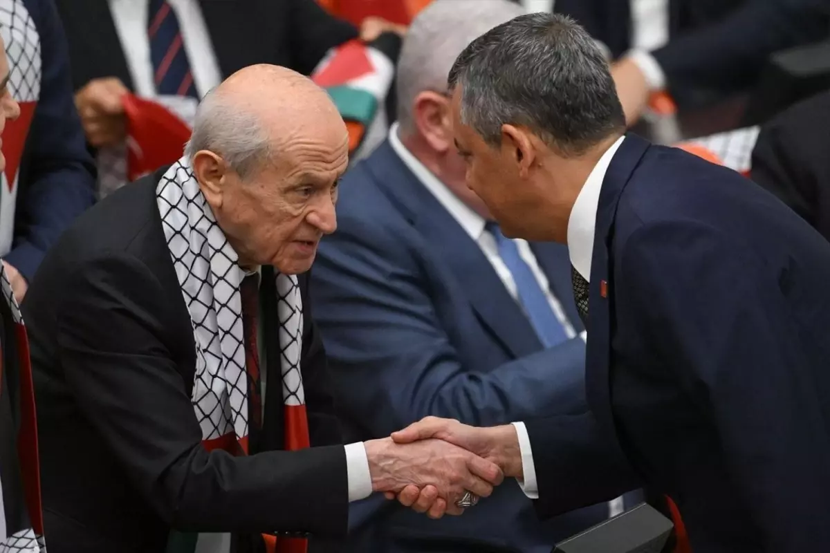 Bahçeli’den Özel’e sürpriz telefon