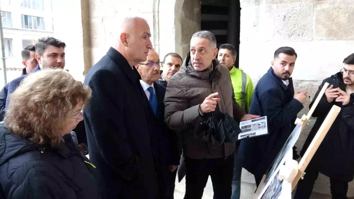Bakan Ersoy, Malatya’da onarımı süren kültür varlıklarını inceledi