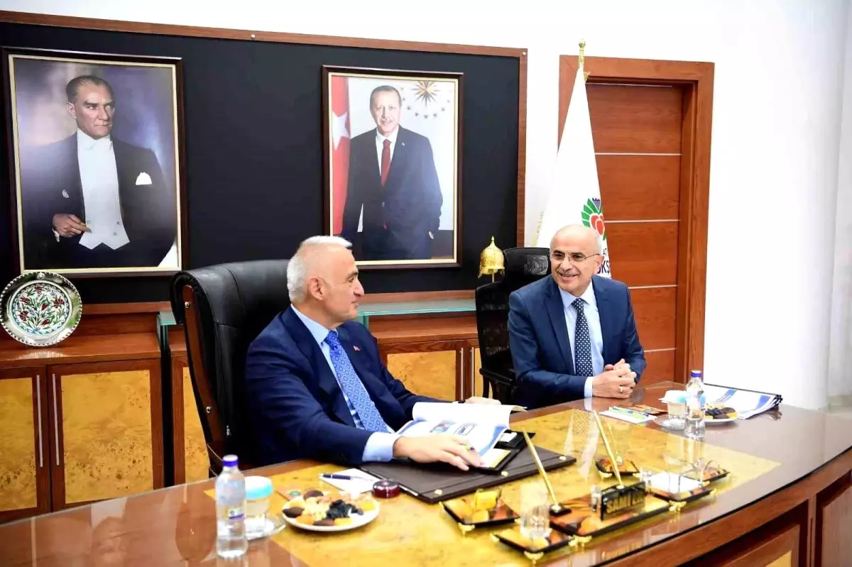 Bakan Ersoy’dan Başkan Er’e ziyaret