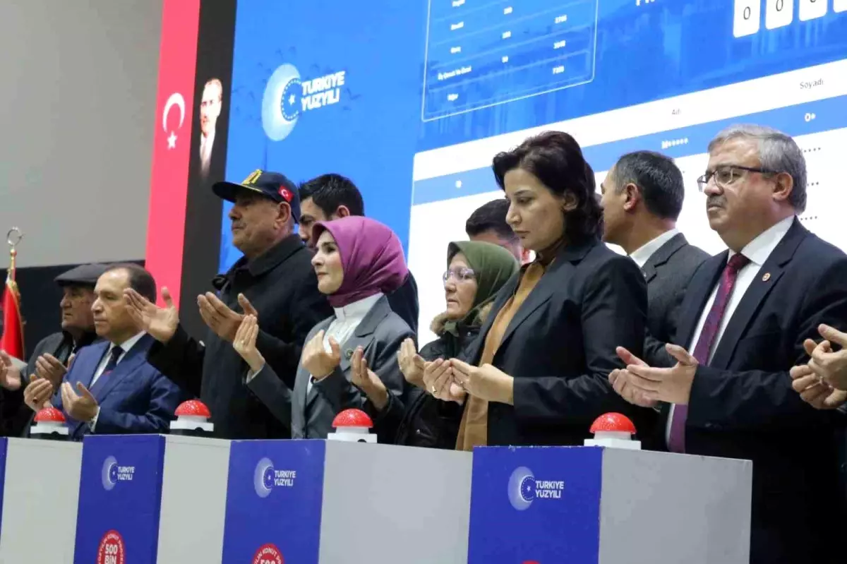 Bakan Göktaş: “Vatandaşlarımızın ev sahibi olma hayalini “Yüzyılın Konut Projesi” ile gerçek kılıyoruz”