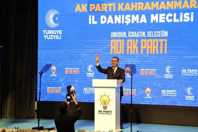 Bakan Kacır: “Teknolojisini üretemeyen ülkelerin ayakta kalma şansı yok”