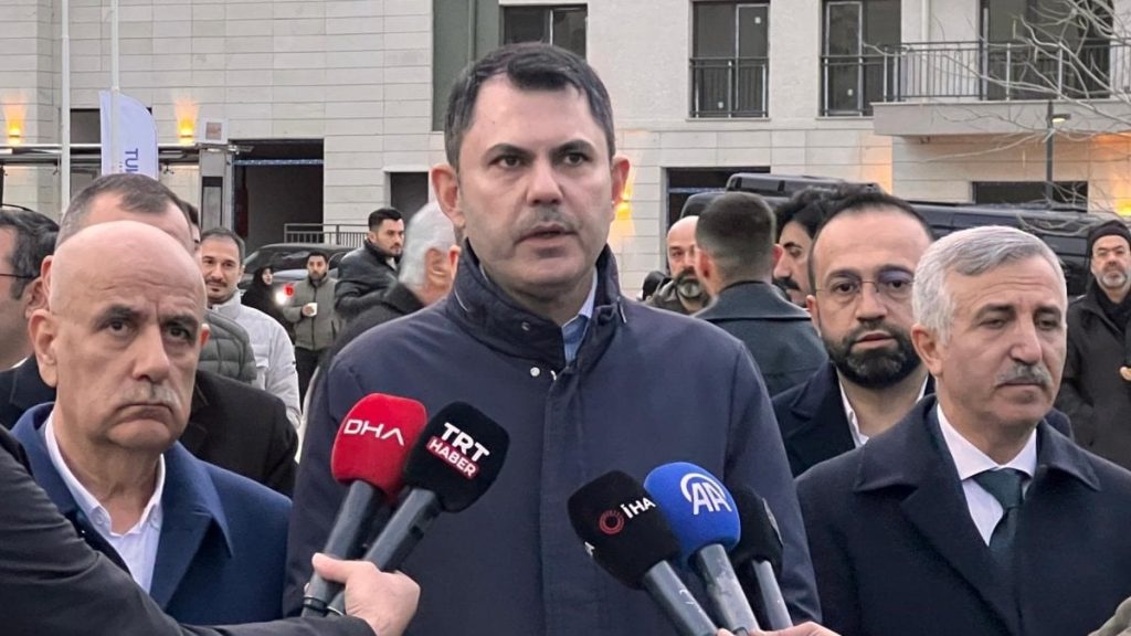 Bakan Kurum: Depremden etkilenen 11 ilimizi daha güçlü şehirler olarak yeniden inşa ediyoruz