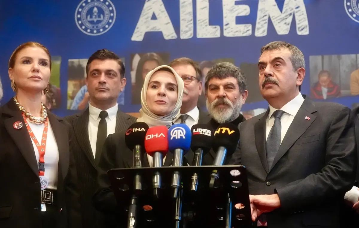 Bakan Tekin’den ‘Ailem’ Projesine Destek