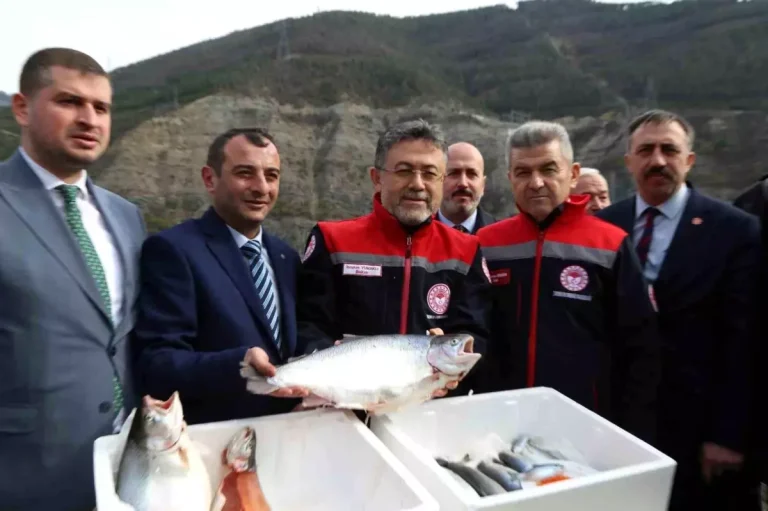 Bakan Yumaklı: “Türk somonu ihracatı 500 milyon dolara ulaştı”