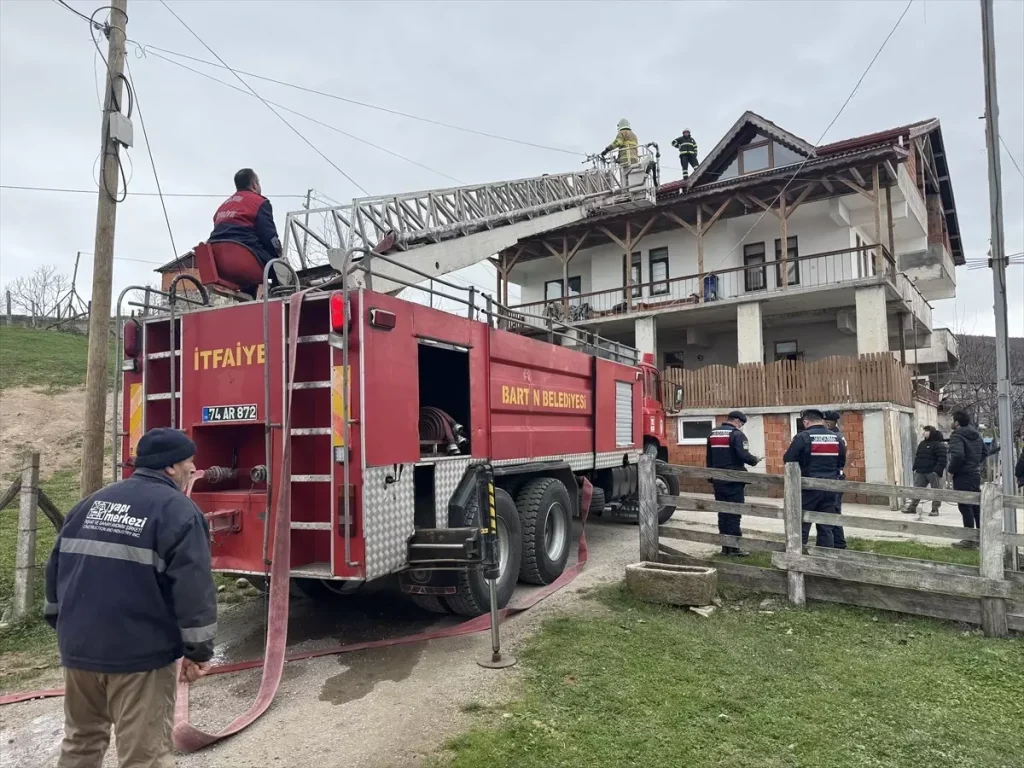 Bartın’da Ev Yangını Söndürüldü