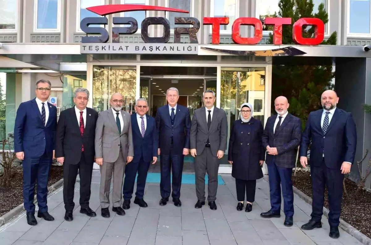 Başkan Büyükkılıç’tan Kayseri sporuna dev hamle: Başkentte imzalar atıldı