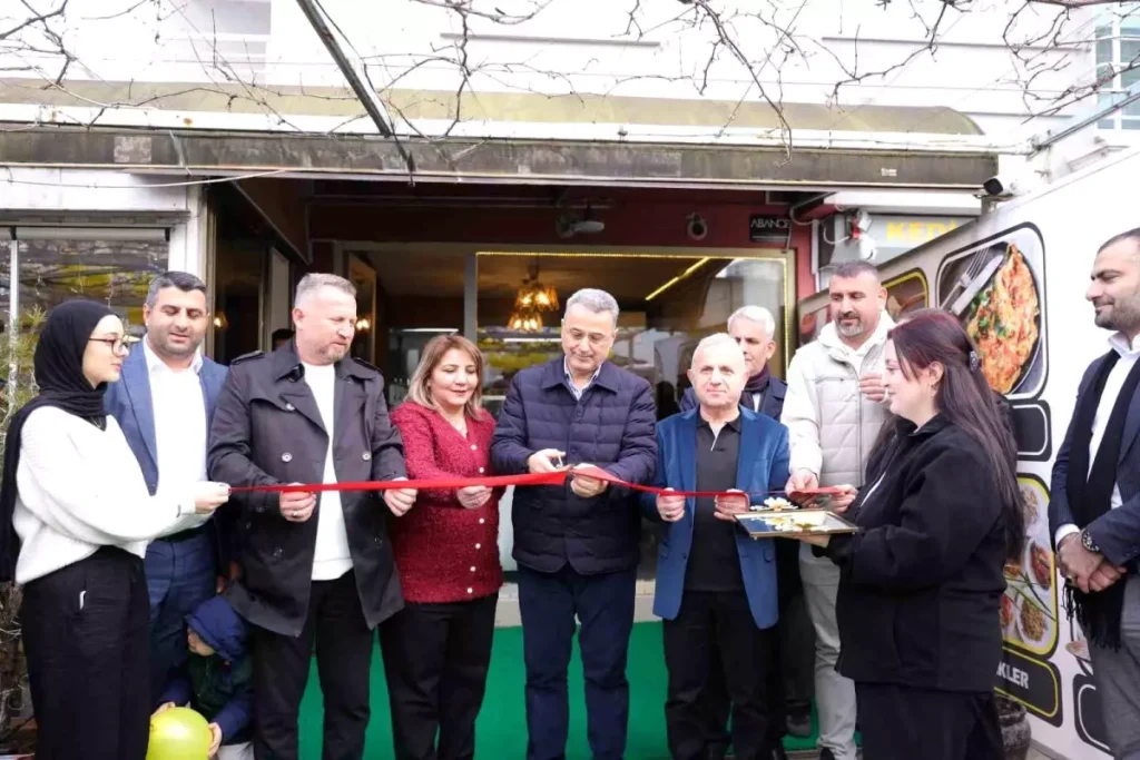 Başkan Kurnaz: “İlkadım’da yeni işletmeler ekonomiye değer katıyor”