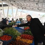 Başkan Yardımcısı Emin Gül ve kardeşi Emel Gül Kurga’dan pazar esnafına çorba ikramı