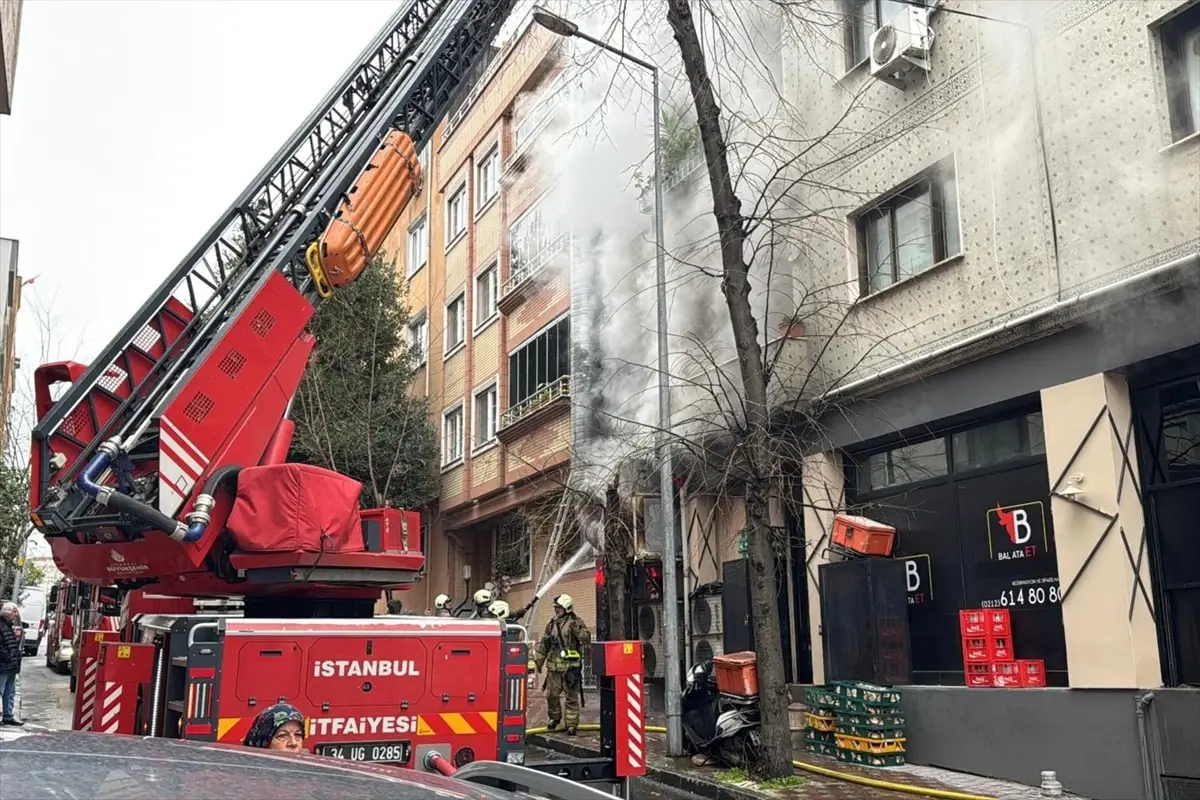Bayrampaşa’da restoranın bacasında çıkan yangın söndürüldü