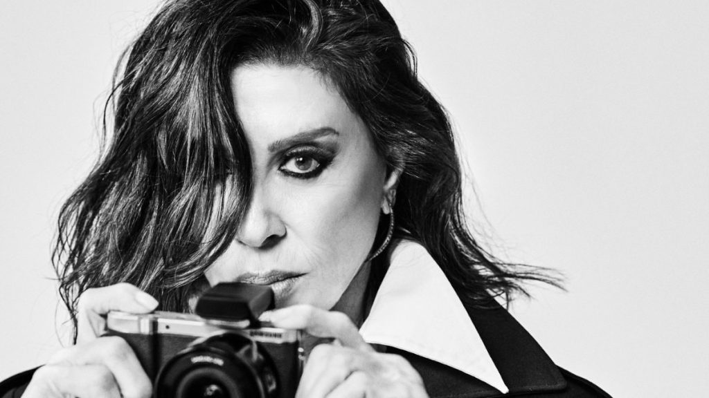 Beren Saat’in şarkısına yorum Nebahat Çehre’den yorum geldi: Bence çok sevilecek