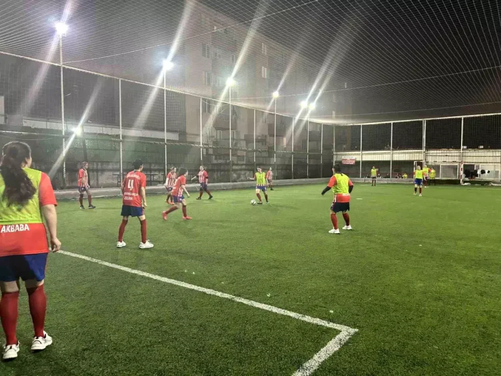 Bergama’da Kadınlar Futbol Heyecanı