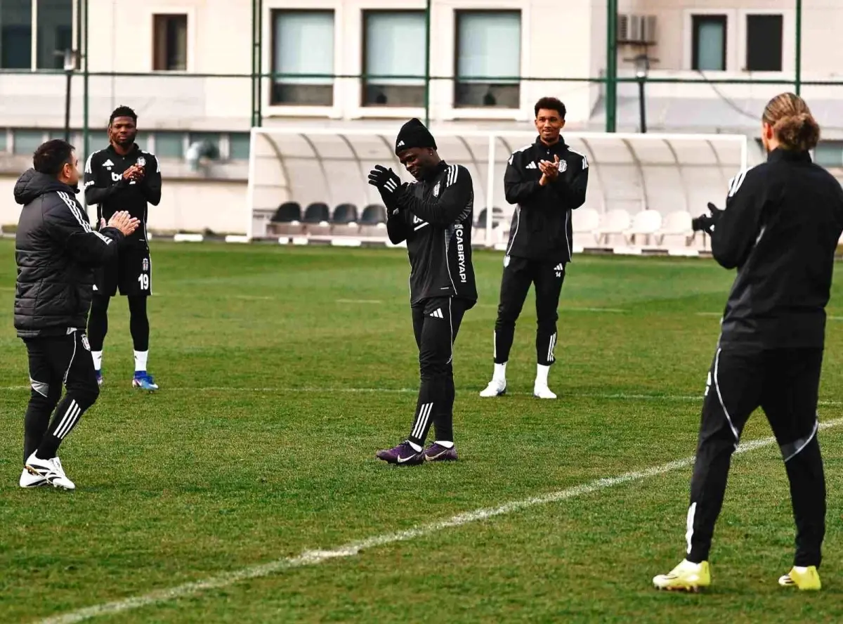 Beşiktaş Kocaelispor’a Hazırlanıyor