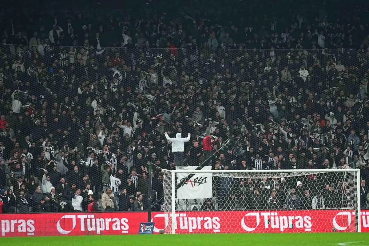 Beşiktaş – Konyaspor Maçında Yönetim İstifa Tezahüratları