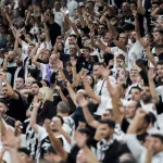 Beşiktaş taraftarından Konyaspor maçı öncesi yönetime protesto