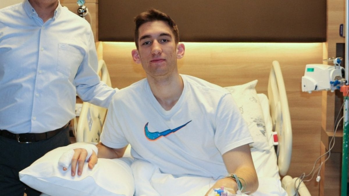 Beşiktaş’ta Ahmet Ata Özbek ameliyat oldu