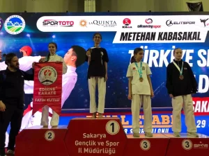 Bingöl Sporculardan Karate’de Başarı
