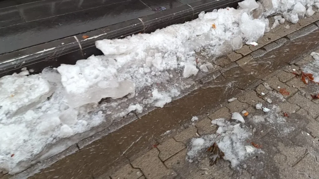 Bingöl’de Eğitime Kar Engeli