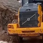 Bitlis’te Heyelanlar Yolları Kapatladı