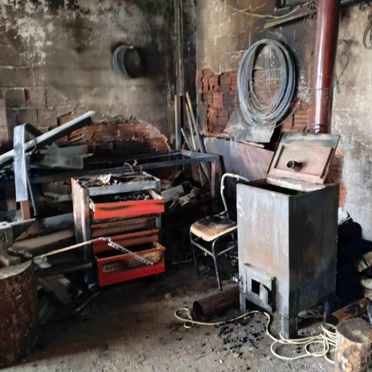 Bolu’da Demir Dükkanında Yangın