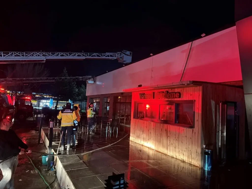 Bolu’daki Dinlenme Tesisinde Yangın