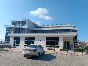 Bornova’da Silahlı Saldırı: Genç Hayatını Kaybetti